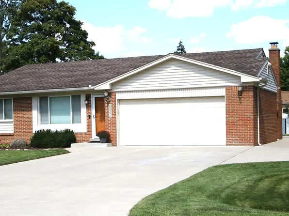 23270 W Le Bost Dr, Novi, MI 48375