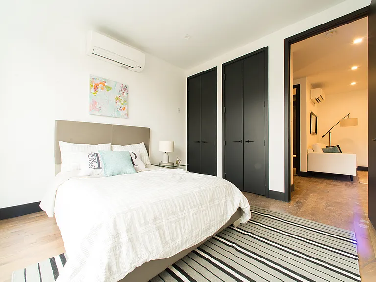 832 Lexington Ave #4G — Photo 9