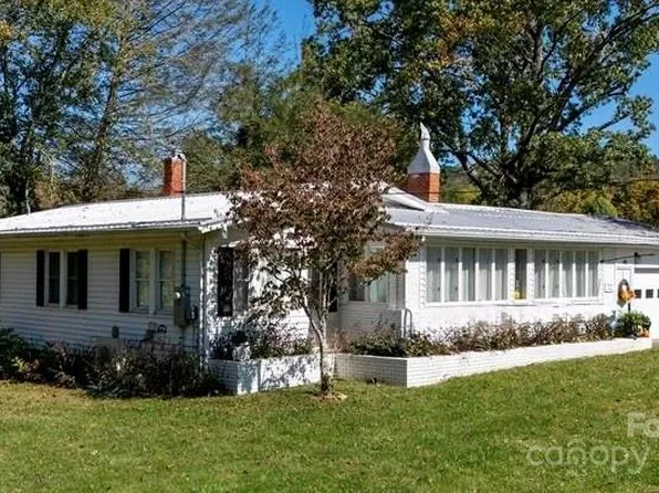 44 Hemlock Ave, Spruce Pine, NC 28777