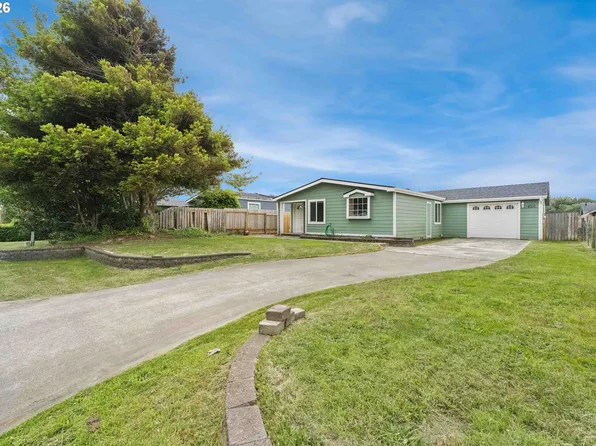 1188 Indiana Ave SE, Bandon, OR 97411