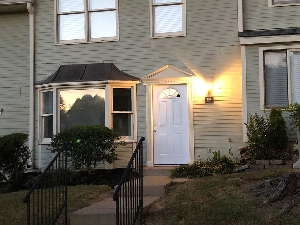 1st image of 504 Oakmont Ln