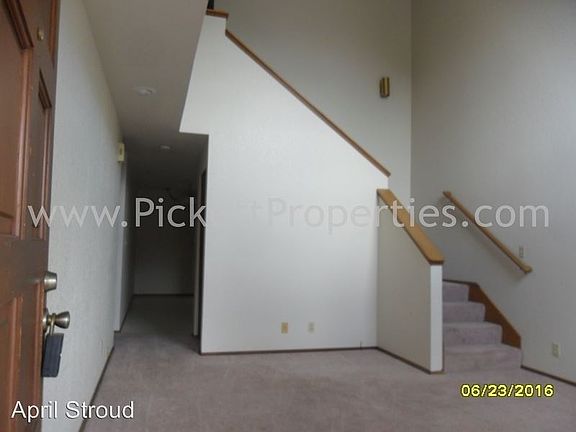 2nd image of 13191 Lakeridge Cir NW
