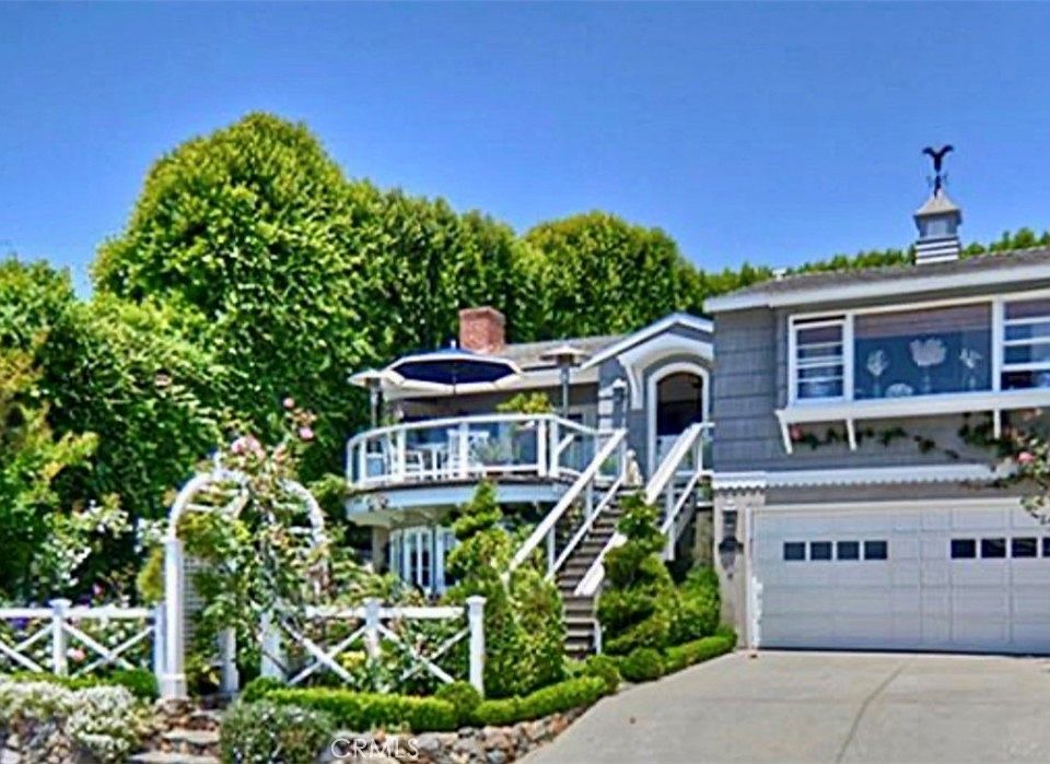 1st image of 31531 Bluff Dr Back Hse