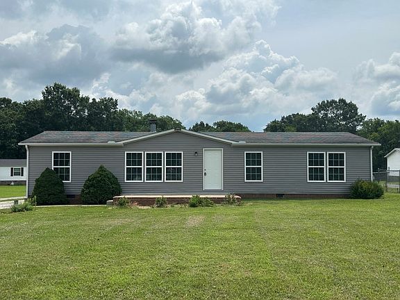 3rd image of 110 Oldham Dr
