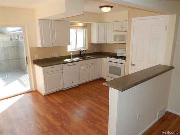 3rd image of 29810 Greater Mack Ave