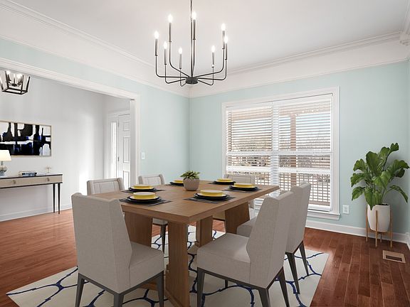4th image of 612 Collins Crest Ct