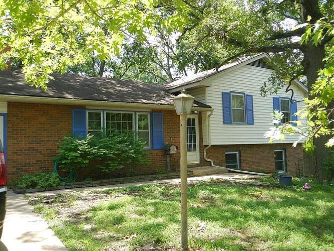 1st image of 2110 Woodlea Dr