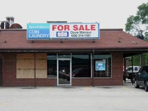 1944 Center Ave, Janesville, WI 53546