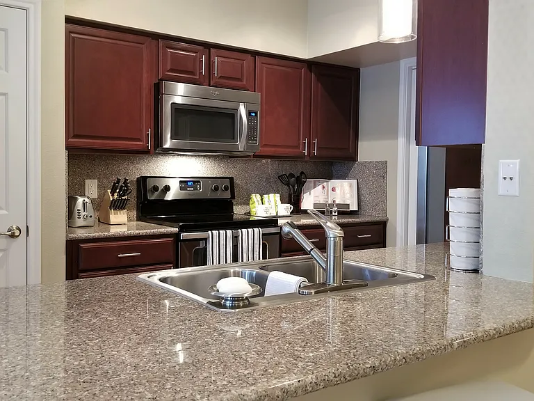 Residences at Gramercy — Photo 8