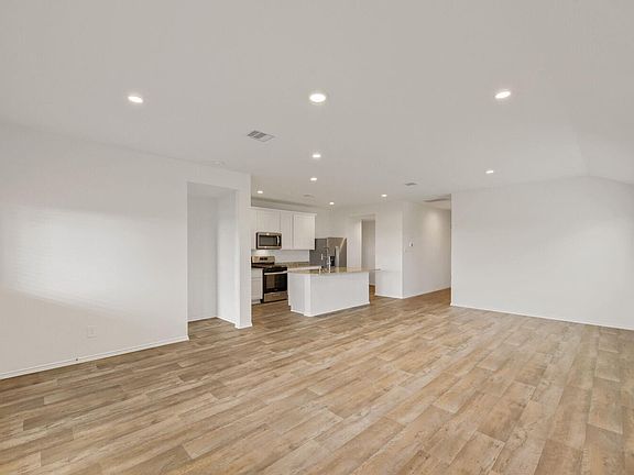 4th image of 3826 Lanercost Ln