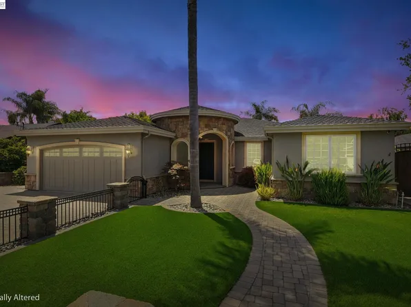 201 Westridge Dr, Santa Clara, CA 95050