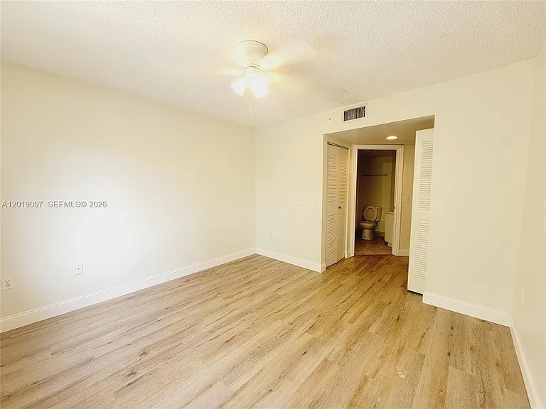 4155 N Haverhill Rd #1415 — Photo 7