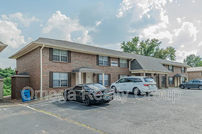 Building Photo - 1530 Warrior Rd #33