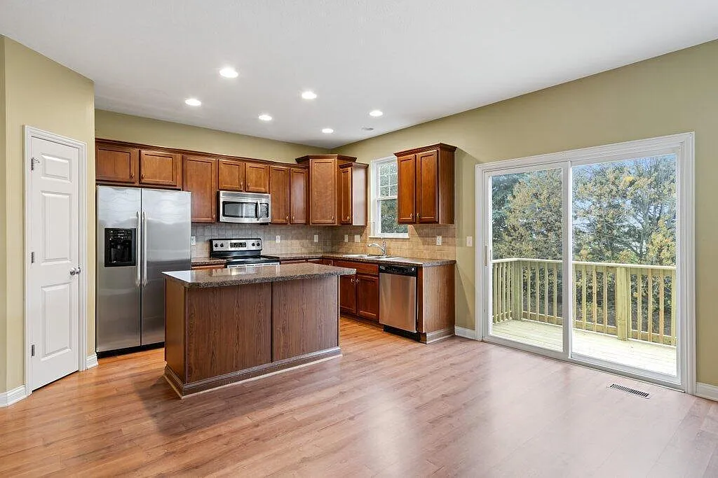 6165 Cenpac Ave — Photo 4