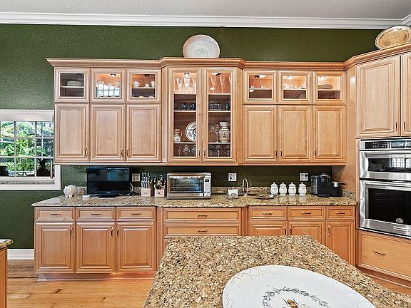 5th image of 1675 Sunnybrook Ln