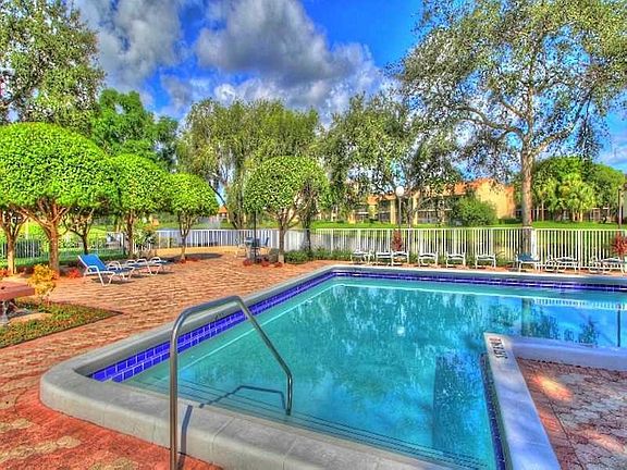 5th image of 1905 SW 15th St APT 3