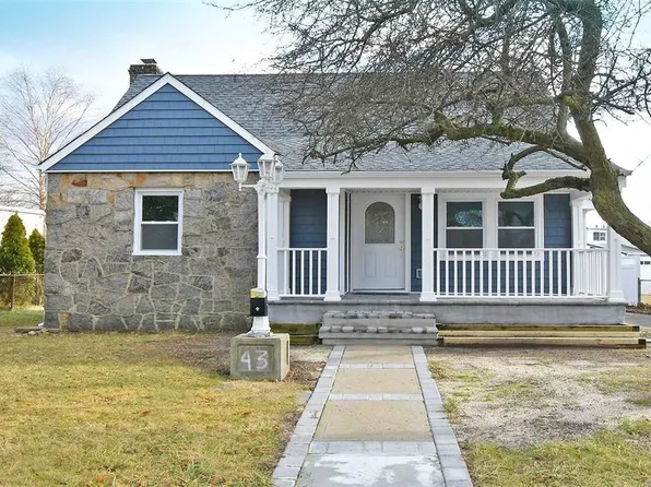 43 Birch Avenue, Farmingdale, NY 11735