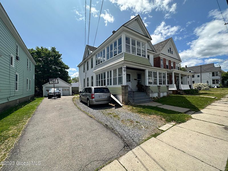 3rd image of 46 Hibbard Street