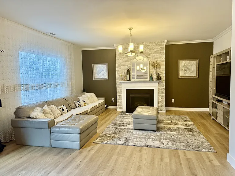 8145 Hovingham Way — Photo 8