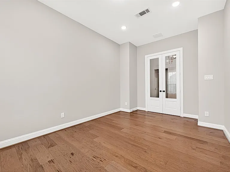 1635 Delta Oaks Dr — Photo 9