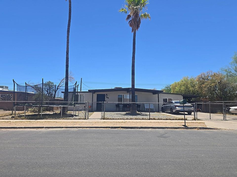 1st image of 202 E Elvado Rd