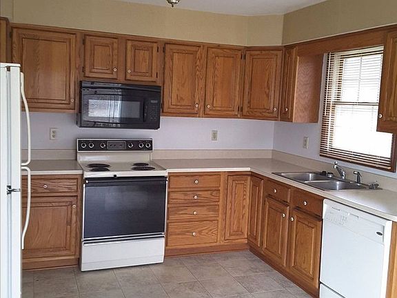 5th image of 52314 Country Ct