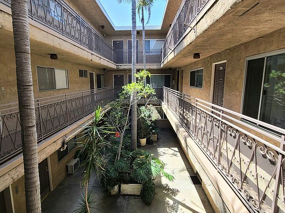 5th image of 10425 Irene St #305