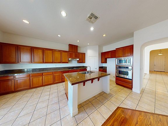 5th image of 2000 Cinnamon Ridge Dr