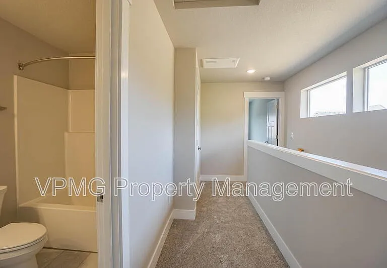 2347 E Otter Loop #A — Photo 18