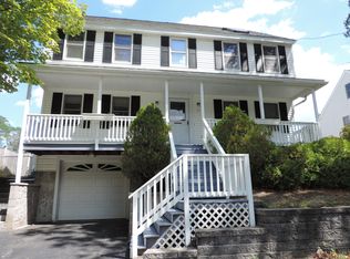 21 Brookside St, Lowell, MA 01854