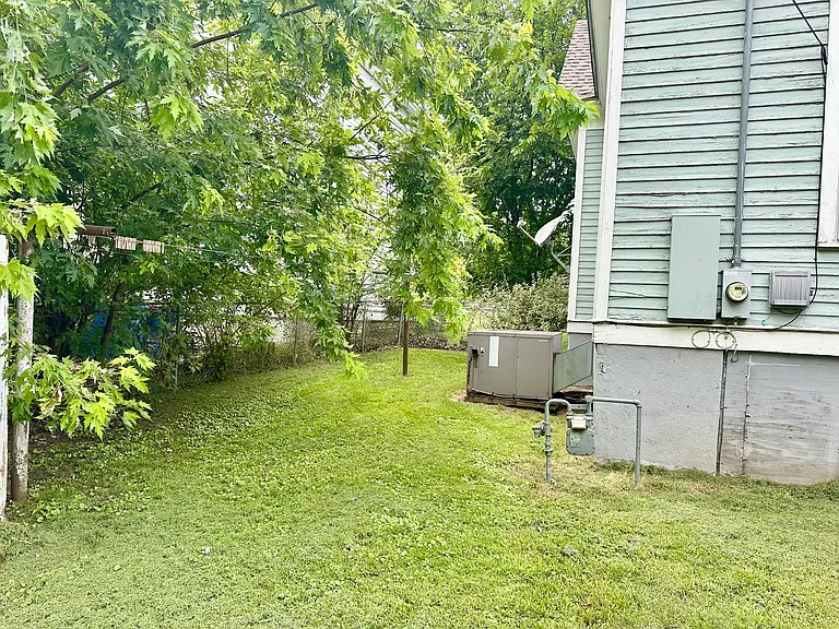 806 N 6th St — Photo 25
