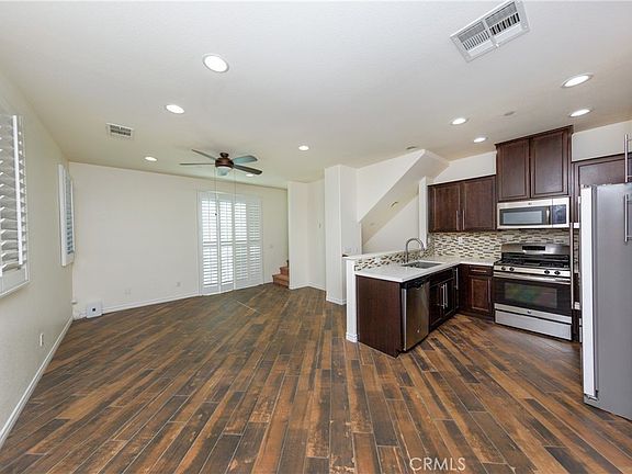 4th image of 14705 Sherman Way