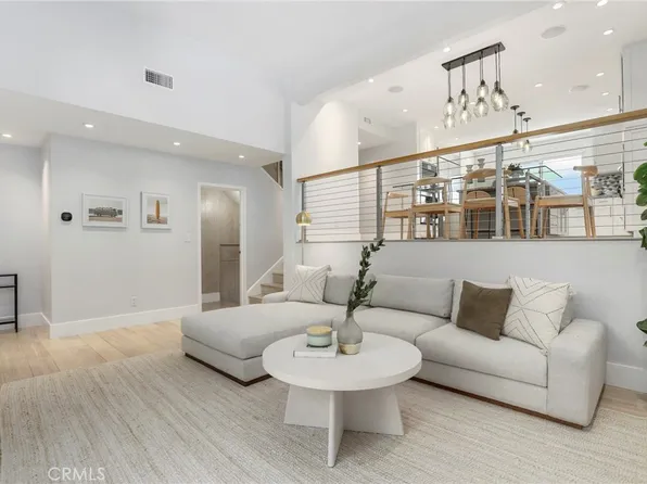 13236 Fiji Way Unit B, Los Angeles, CA 90292