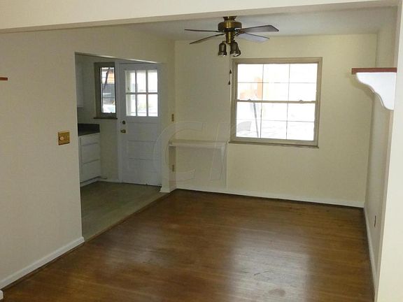 3rd image of 1876 Northwest Blvd #5E