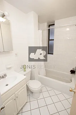 Rented by Jonis Realty | media 3