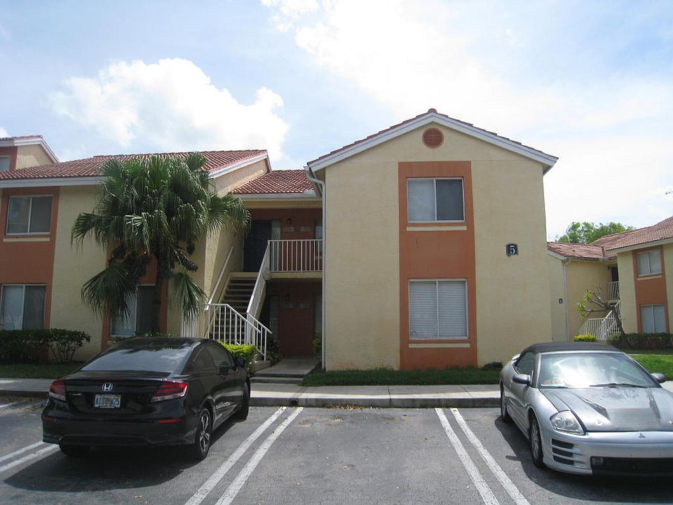 1st image of 1029 The Pointe Dr #1029