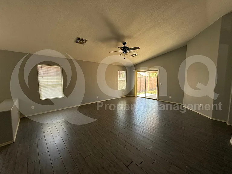 11420 W Sheridan St — Photo 9
