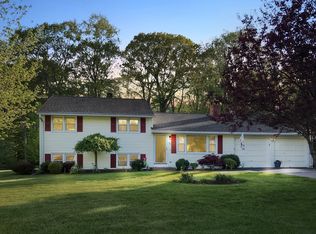 37 Jeffrey Dr, Wallingford, CT 06492