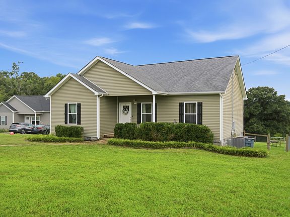 2nd image of 17036 Pond Cir