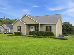 17036 Pond Cir, Bon Aqua, TN 37025