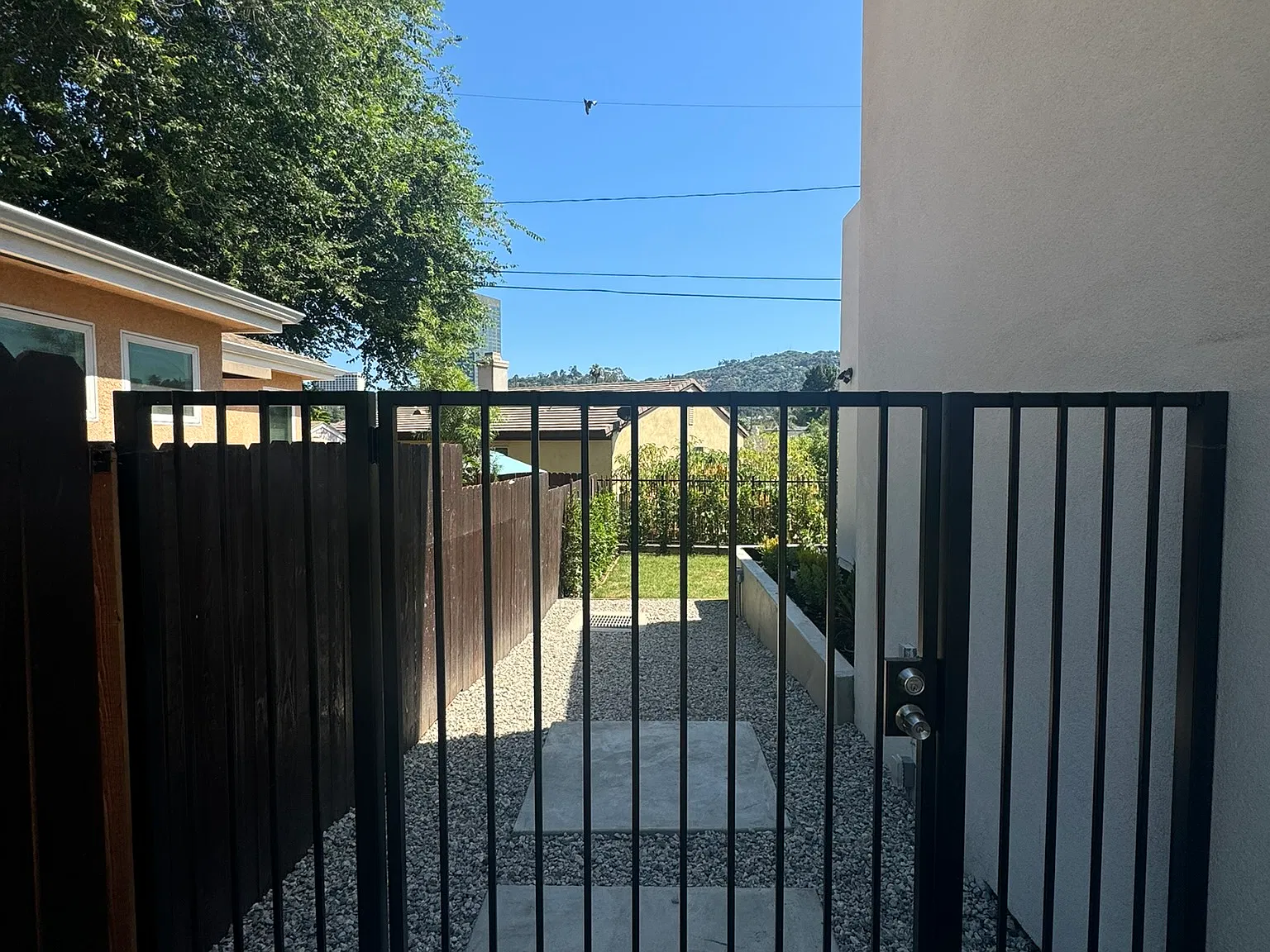 3 bed, 1200 sqft, $6,200 — Photo 4