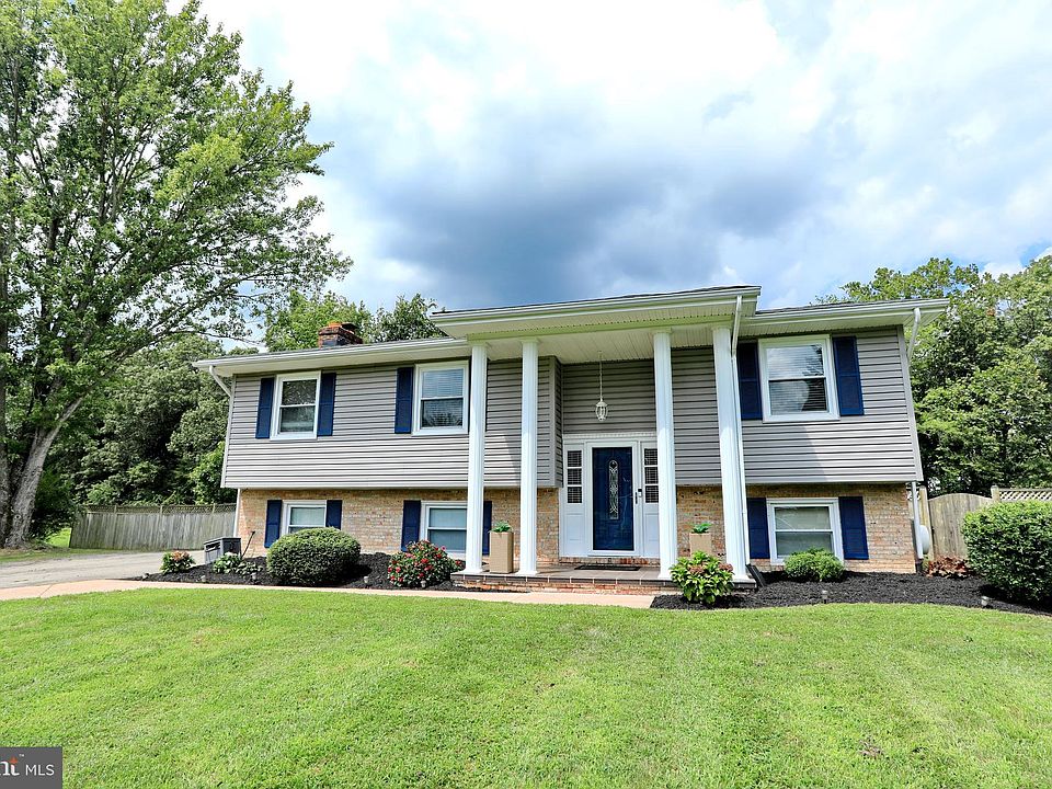 1st image of 9266 Windsor Dr