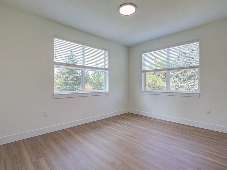 Bridger Court Apartments — Photo 26