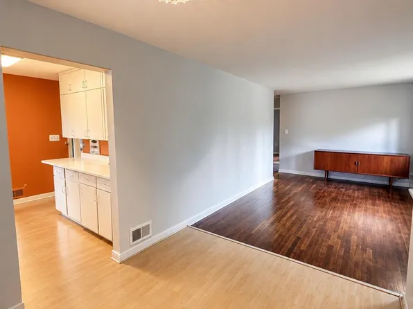 5024 River Rd, Bethesda, MD 20816