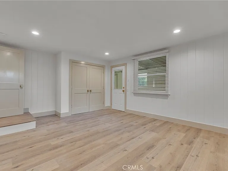 11944 Hesby St — Photo 30