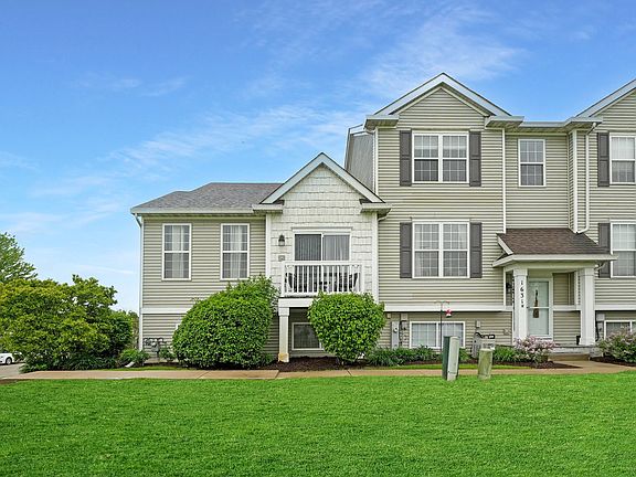 2nd image of 1633 Fieldstone Dr N #1633