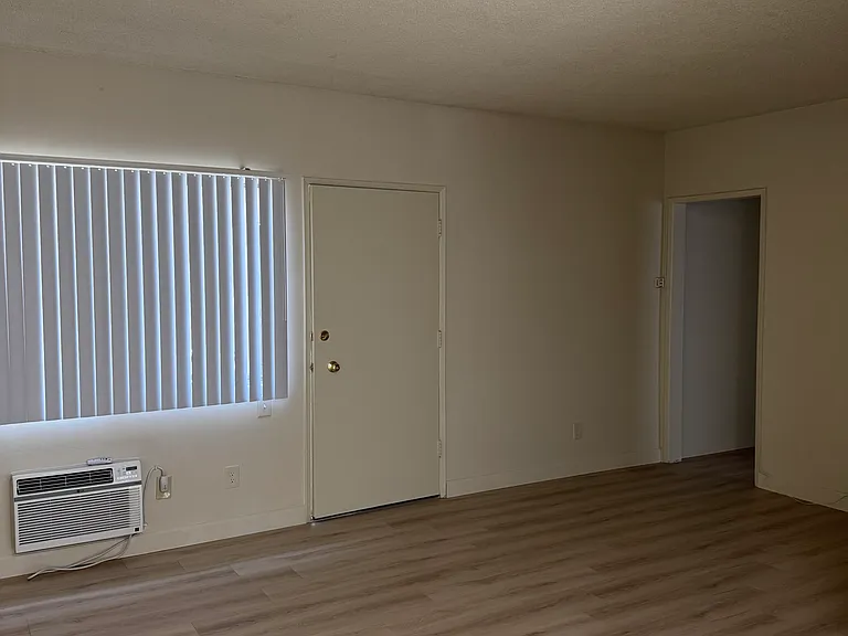 431 E Acacia Ave #17 — Photo 6