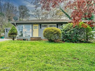 1409 SW Audena Ln, Knoxville, TN 37919
