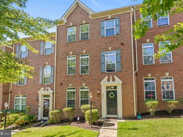 2359 Merseyside Dr, Woodbridge, VA 22191