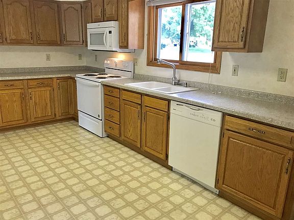 3rd image of 360 W Midland Ave